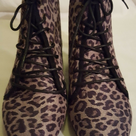 Karyn leopard brushed fabric lace up graanny boot - Picture 6 of 6